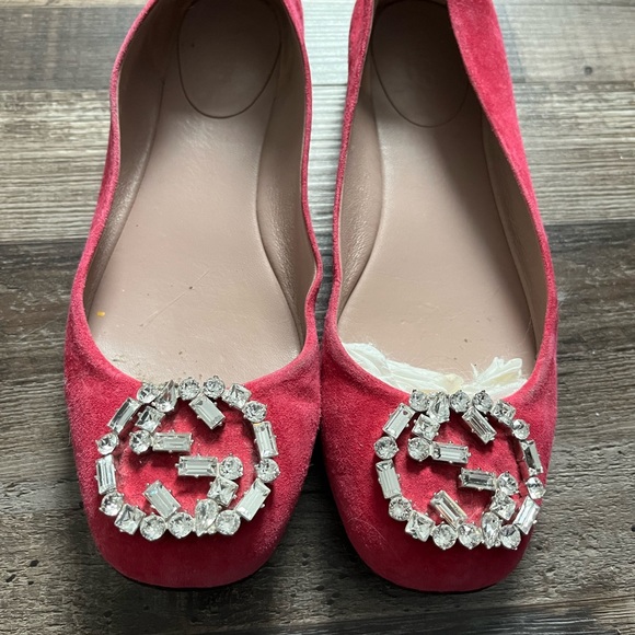 Pink suede Gucci ballet flats. - Picture 1 of 3